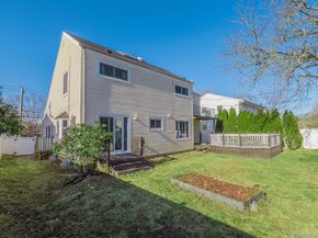 127 Cow Neck Road, Port Washington NY 11050