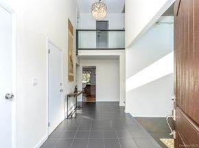 127 Cow Neck Road, Port Washington NY 11050