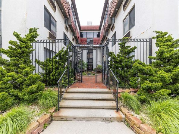 425 Shore Rd 2B, Long Beach NY 11561