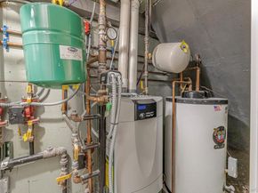 9 Lyons Place, New Rochelle NY 10801