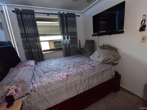 87-50 204 Street A68, Hollis NY 11423