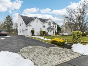 39 Island Trail, Mount Sinai NY 11766