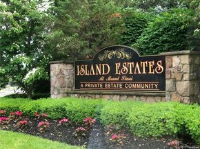 39 Island Trail, Mount Sinai NY 11766