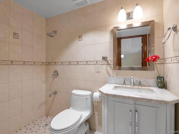 69-68 229th Street, Bayside NY 11364