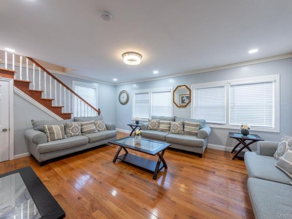 11601 221st Street, Cambria Heights NY 11411