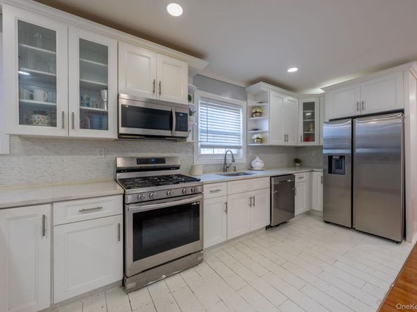 11601 221st Street, Cambria Heights NY 11411