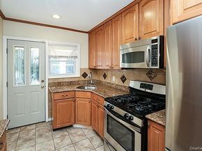 665 FOCH Boulevard, Williston Park NY 11596