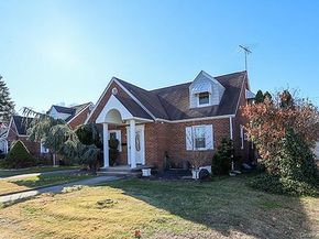 665 FOCH Boulevard, Williston Park NY 11596