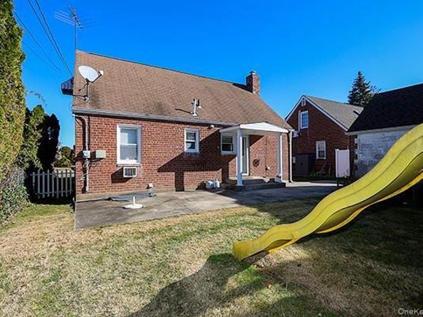 665 FOCH Boulevard, Williston Park NY 11596