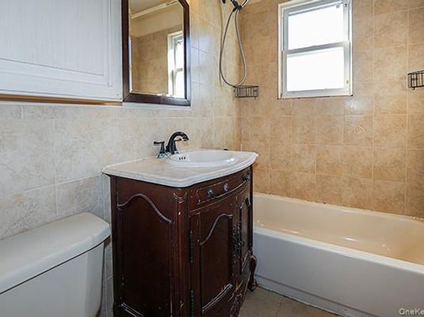 665 FOCH Boulevard, Williston Park NY 11596