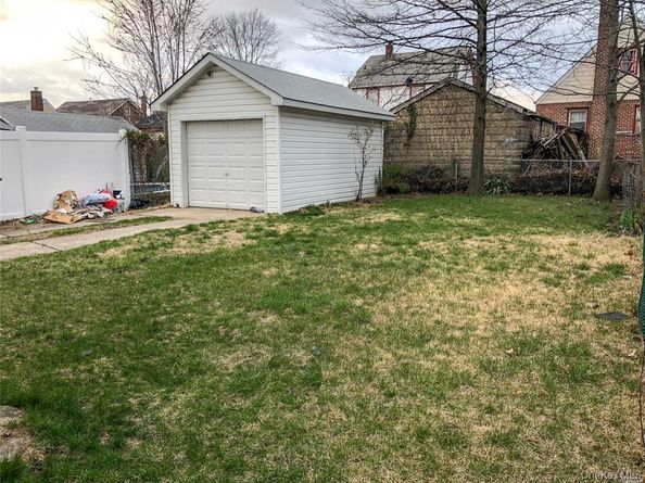 21621 133rd Road, Springfield Gardens NY 11413