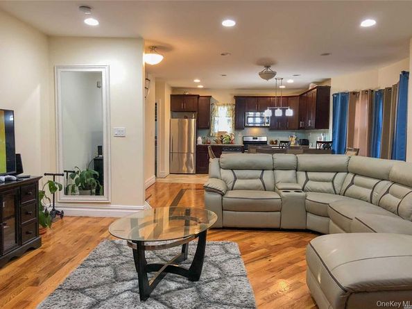 21621 133rd Road, Springfield Gardens NY 11413