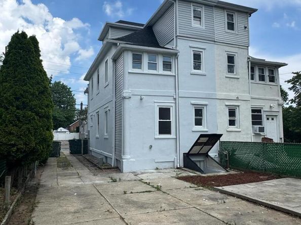 44 Lewis Avenue, New Hyde Park NY 11040