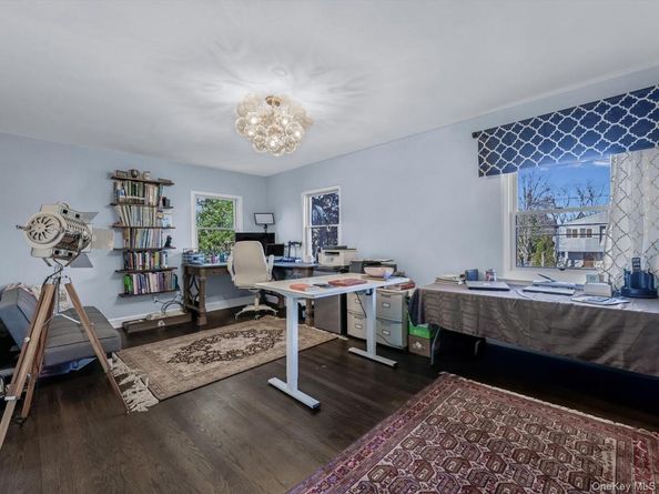 16 Wooleys Lane, Great Neck NY 11023