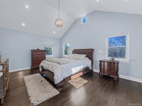 16 Wooleys Lane, Great Neck NY 11023