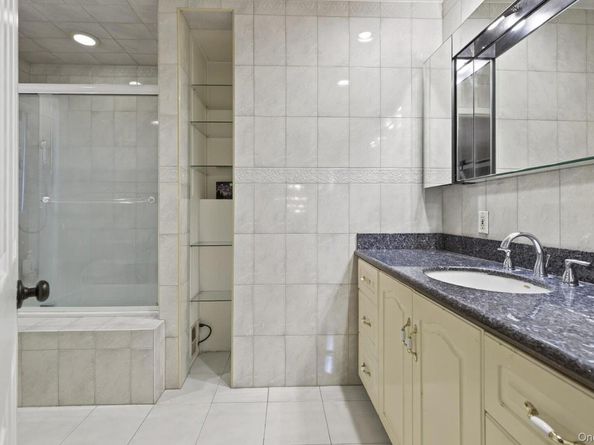 110 Florida Avenue, Commack NY 11725