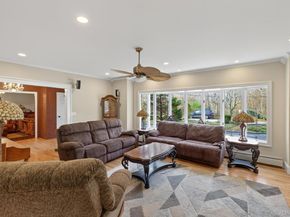 110 Florida Avenue, Commack NY 11725