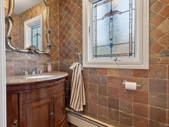 110 Florida Avenue, Commack NY 11725