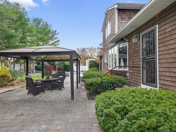 110 Florida Avenue, Commack NY 11725