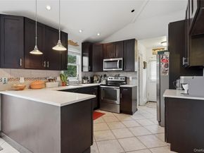 5 Argonne Road W, Hampton Bays NY 11946