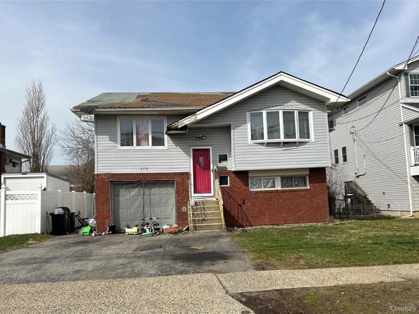 572 Miller Avenue, Freeport NY 11520
