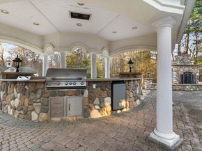 139 Private Road, East Patchogue NY 11772