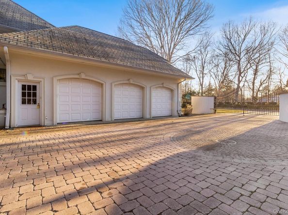 139 Private Road, East Patchogue NY 11772