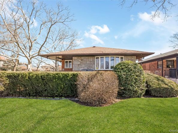 7-03 147th Street, Whitestone NY 11357