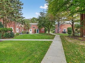11 Fieldstone Drive 130, Hartsdale NY 10530