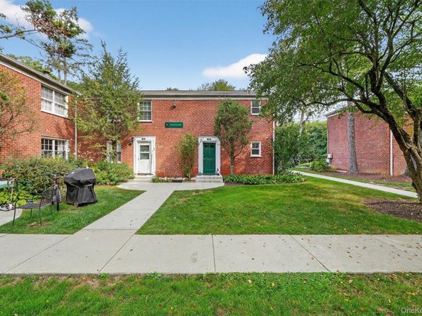 11 Fieldstone Drive 130, Hartsdale NY 10530