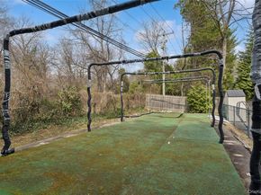 6 Viola Drive, Glen Cove NY 11542