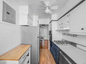 60 Hempstead Avenue 1O, Lynbrook NY 11563