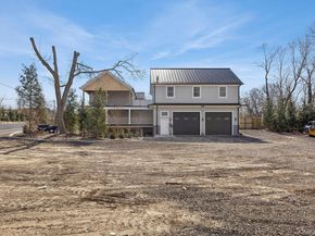 178 Main Road, Riverhead NY 11901
