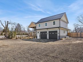 178 Main Road, Riverhead NY 11901