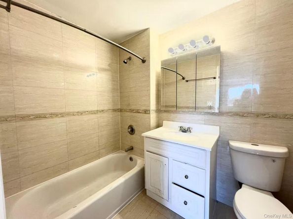 64-73 Austin Street 6A, Rego Park NY 11374