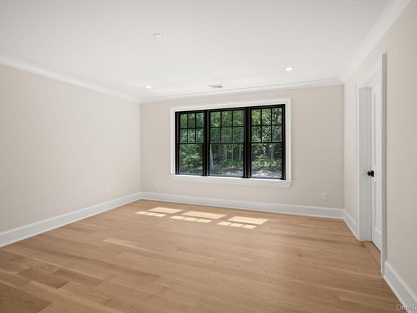 64 Saw Mill Road, Cold Spring Harbor NY 11724