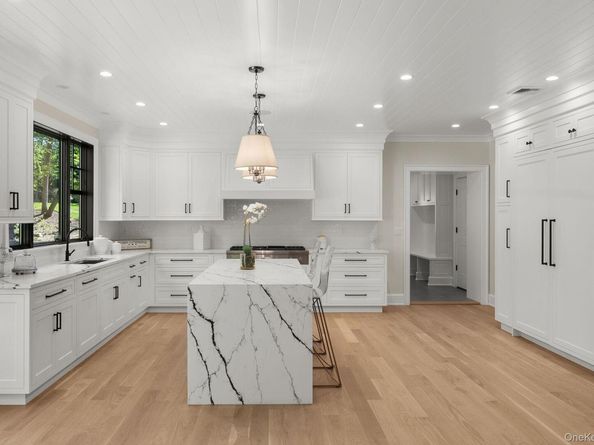 64 Saw Mill Road, Cold Spring Harbor NY 11724