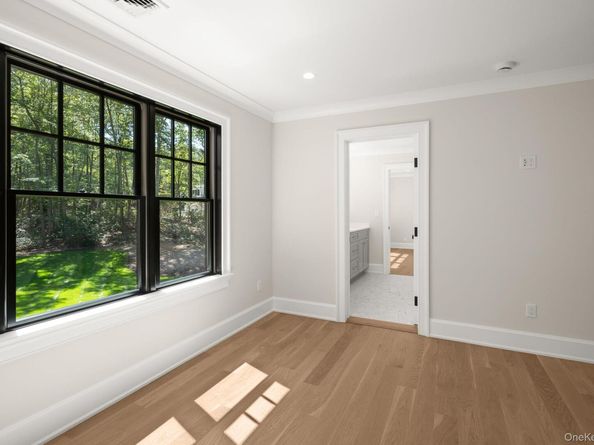 64 Saw Mill Road, Cold Spring Harbor NY 11724
