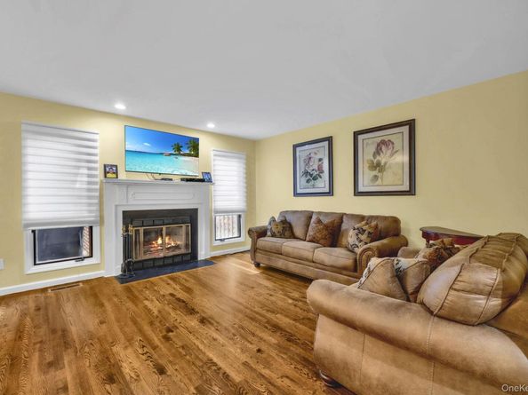 172 Ridgeview Lane, Yorktown Heights NY 10598
