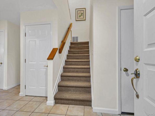 172 Ridgeview Lane, Yorktown Heights NY 10598