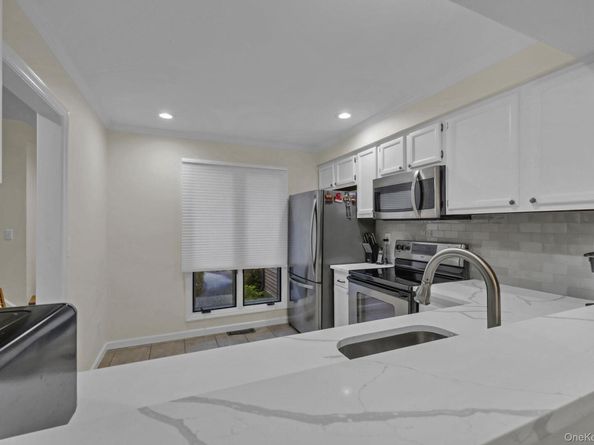 172 Ridgeview Lane, Yorktown Heights NY 10598