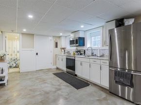 31 Mill Dam Road, Smithtown NY 11787