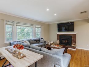 31 Mill Dam Road, Smithtown NY 11787