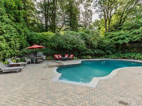 31 Mill Dam Road, Smithtown NY 11787