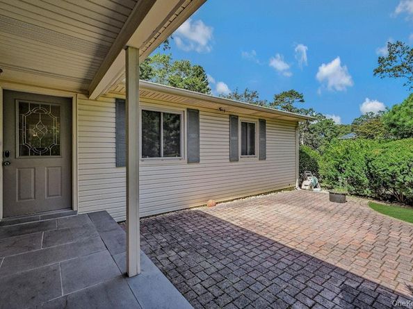 61 Seward Drive, Dix Hills NY 11746