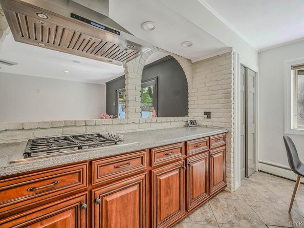 61 Seward Drive, Dix Hills NY 11746