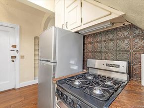 38-30 Douglaston Parkway H4, Douglaston NY 11363