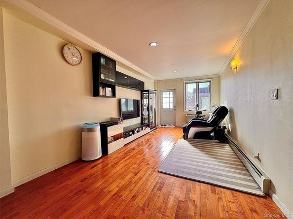 37-10 149th Place 3A, Flushing NY 11354