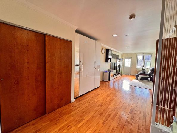 37-10 149th Place 3A, Flushing NY 11354