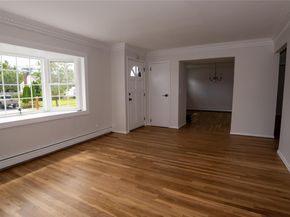 362 Violet Street, Massapequa Park NY 11762